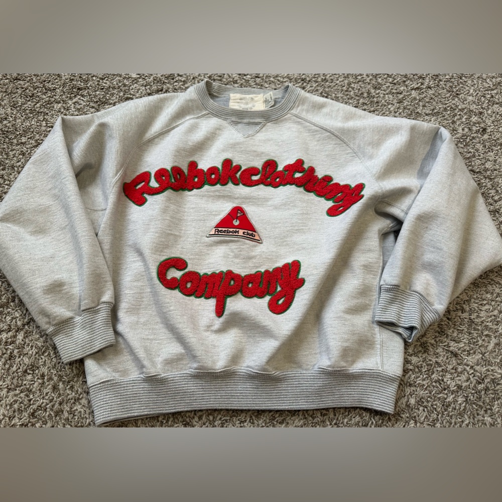 Vintage Reebok Sport Clothing Company Chenille Woman’s Long Sleeve Sweatshirt